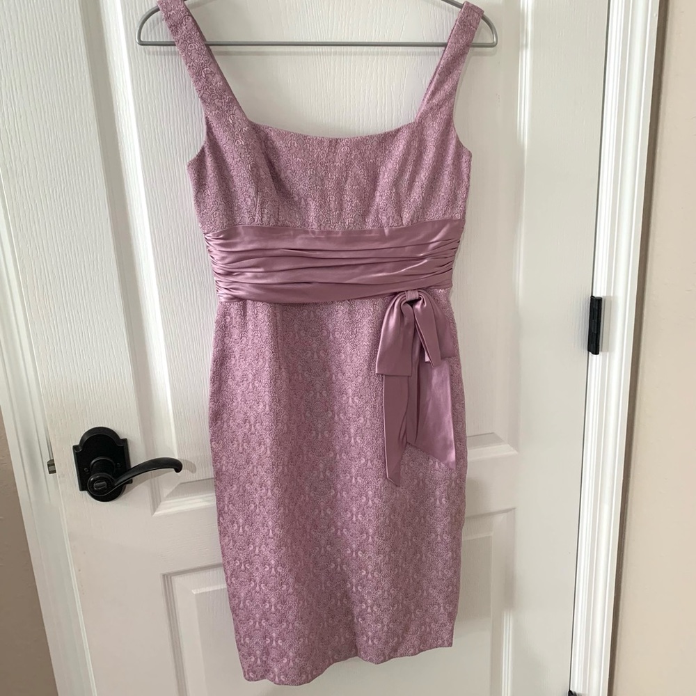 Flattering Sleeveless Retro Lavender Purple Metallic Maggie London Bow Dress 8P